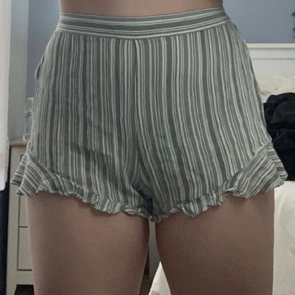 Aeropostale Striped Shorts - Picture 2 of 3